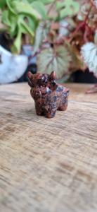 Schotse hooglander mahonie obsidiaan