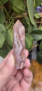 Bloemagaat punt met kristallengrot